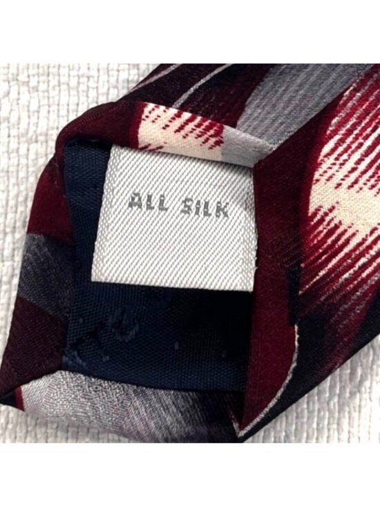 Vintage Pierre Cardin Luxury Designer Mens Silk Tie Red & Silver Wavy (3/$15) - Picture 6 of 8